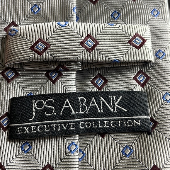 Jos. A. Bank 100% Silk Men’s tie NWT - Picture 4 of 5